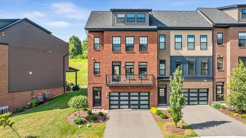 423 Magnolia Dr, Venetia, PA, 15367-1712 | Card Image