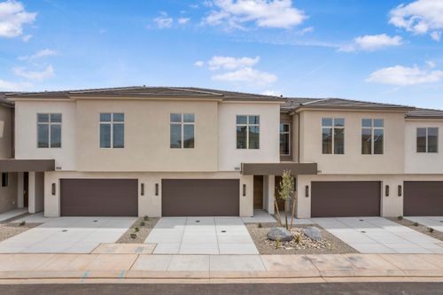 1002 N Manen St, Washington, UT, 84780-3901 | Card Image