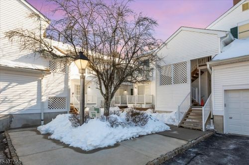 62 Smithfield Ct, Basking Ridge, NJ, 07920-2782 | Card Image