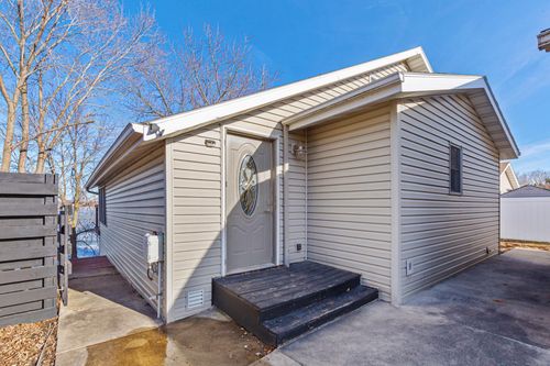 1234 Baker Bay Rd, Kasota, MN, 56050-9601 | Card Image