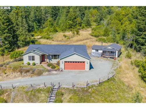 2217 King Ln, Myrtle Point, OR, 97458-1751 | Card Image