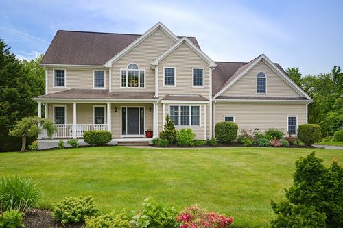 52 Kensington Ct, Swansea, MA, 02777 | Card Image
