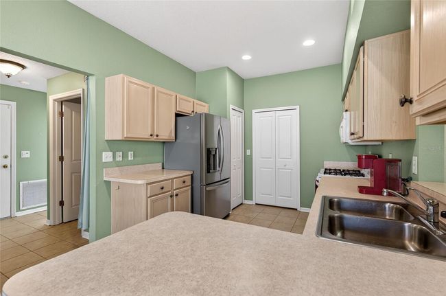 1822 Sassafras Dr, House other with 2 bedrooms, 2 bathrooms and null parking in WESLEY CHAPEL FL | Image 16