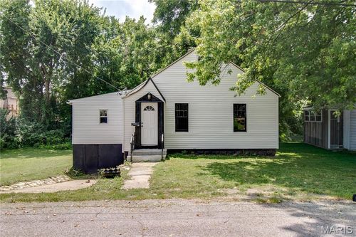 619 Elfgen Street, Alton, IL, 62002 | Card Image