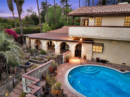2945 Tyler St, Riverside, CA, 92503-6068 | Card Image