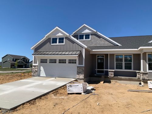 135-7605 Brook Villa South, Allendale, MI, 49401 | Card Image