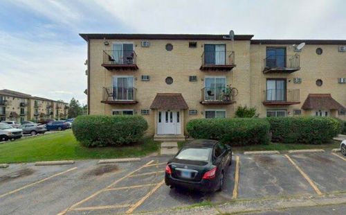 2c-4208 Bonhill Drive, Arlington Heights, IL, 60004 | Card Image