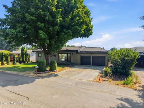 9462 N Baack Rd, Hayden, ID, 83835-9081 | Card Image