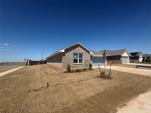 2301 Se 89th Ter, Moore, OK, 73160-0417 | Card Image