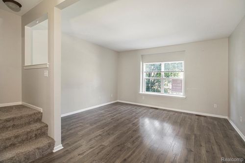 2157 Knotty Pine Trl, Howell, MI, 48855-7787 | Card Image