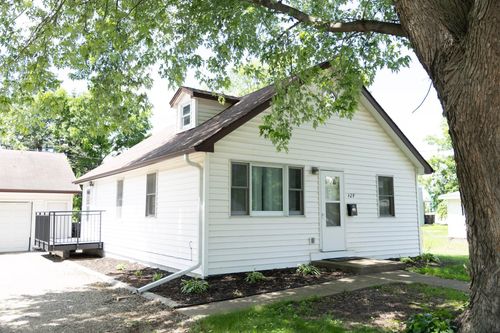 129 Cleveland St S, Cambridge, MN, 55008-1713 | Card Image