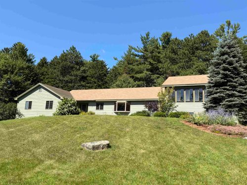 81 Hall Farm Rd, New London, NH, 03257-5537 | Card Image