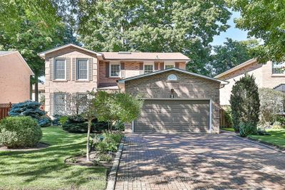 6 Coulson Crt, House other with 4 bedrooms, 4 bathrooms and 6 parking in Markham ON | Image 1