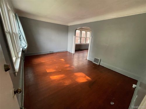 15893 Indiana St, Detroit, MI, 48238-1105 | Card Image