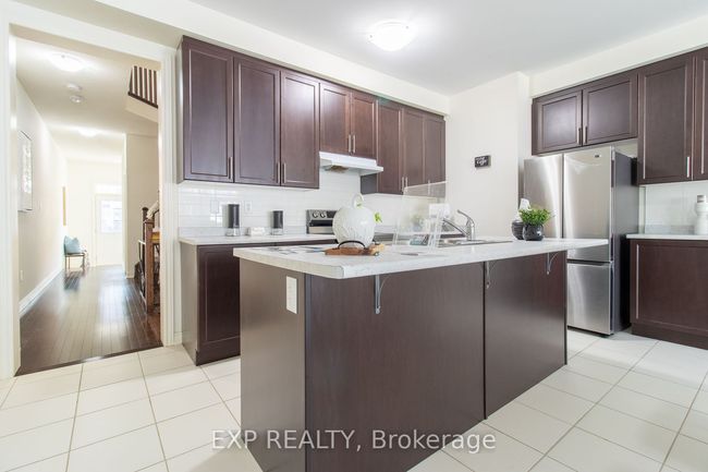 110 Adventura Rd, House attached with 4 bedrooms, 3 bathrooms and 2 parking in Brampton ON | Image 10