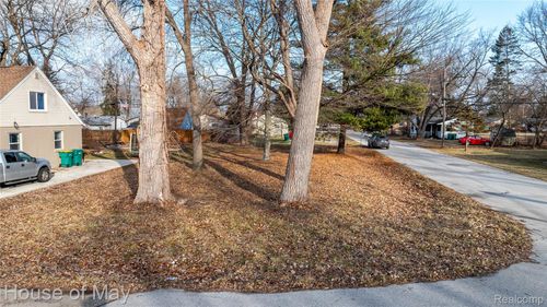 00 Liddle St, Trenton, MI, 48183 | Card Image