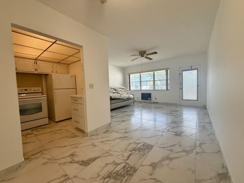 22 Waltham A, West Palm Beach, FL, 33417-6913 | Card Image