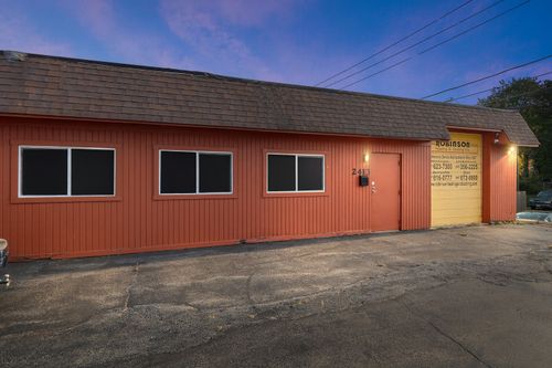 2-2413 Washington St, Waukegan, IL, 60085-5064 | Card Image