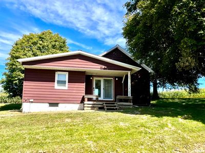 971 Knox Rd 1000 Road North, House other with 2 bedrooms, 1 bathrooms and null parking in Knoxville IL | Image 1