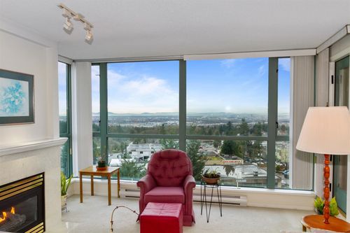 906-6622 Southoaks Cres, Burnaby, BC, V5E4K2 | Card Image