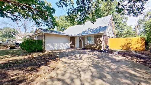 1115 Woodbrook St, Arlington, TX, 76011-5011 | Card Image