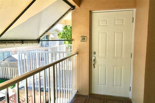 apt-2b-4330 Nw 79th Ave, Doral, FL, 33166-6345 | Card Image