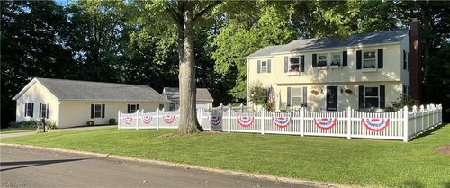 1704 N 14th St, Cambridge, OH, 43725-1031 | Card Image