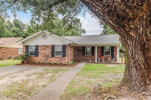 492 Weaver Avenue, Gulfport, MS, 39507 | Card Image