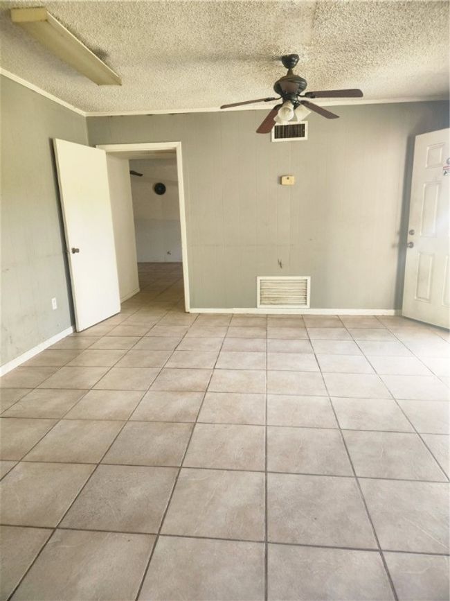 1315 4 Th St, House other with 1 bedrooms, 1 bathrooms and null parking in Ingleside TX | Image 5