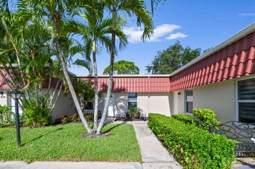 812 Salem Ln, Lake Worth, FL, 33467-2719 | Card Image