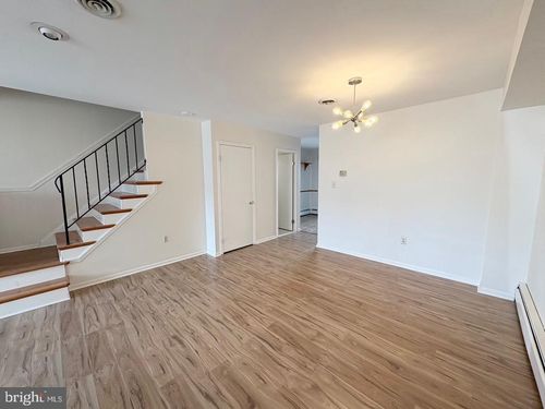 3008 Walnut Ridge Est, POTTSTOWN, PA, 19464-3072 | Card Image