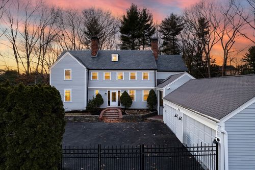 40 Puddingstone Ln, Newton, MA, 02459-3461 | Card Image