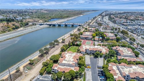 322-21372 Brookhurst St, Huntington Beach, CA, 92646-7305 | Card Image