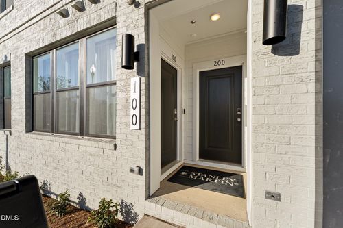 200-154 N White St, Wake Forest, NC, 27587-2646 | Card Image