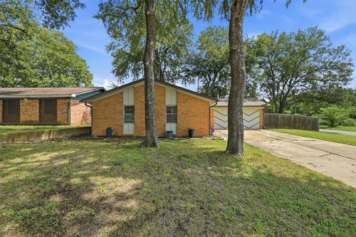 143 N Imperial Dr, Denison, TX, 75020-3574 | Card Image