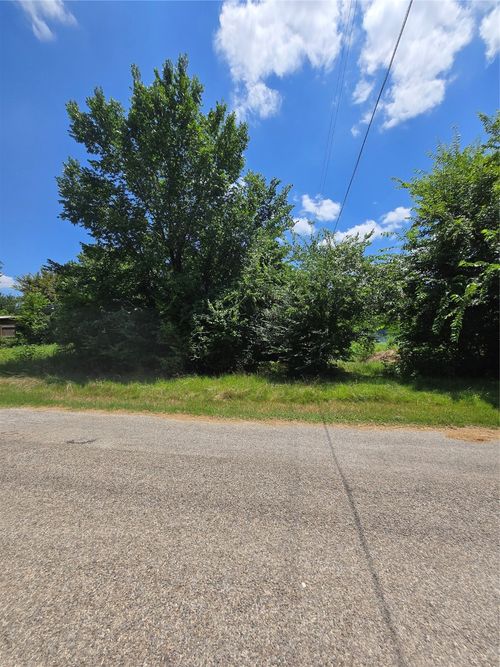 7167 Darling St, Azle, TX, 76020-7145 | Card Image
