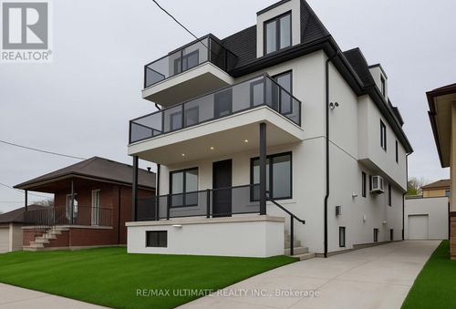 main-floor-6 Chudleigh Road, Toronto (Caledonia-Fairbank), ON, M6E1Y8 | Card Image