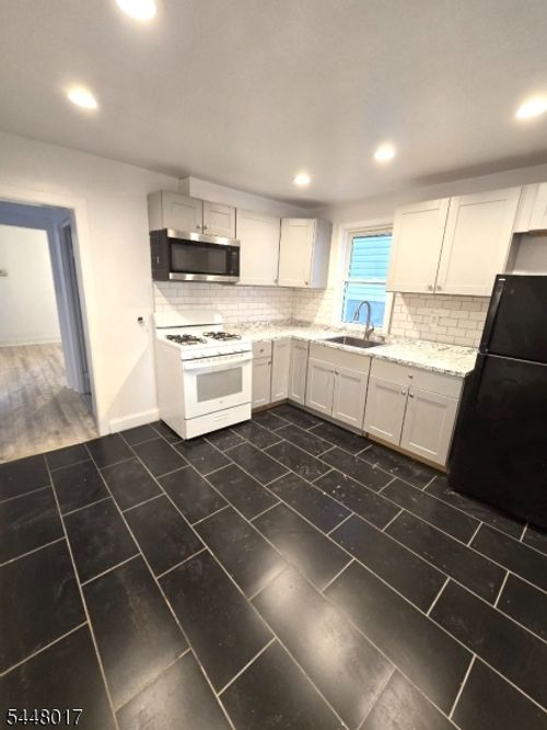 14 Triton Ter, Newark, NJ, 07104-4117 | Card Image