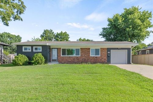 11108 W 70th Ter, Shawnee, KS, 66203-4036 | Card Image