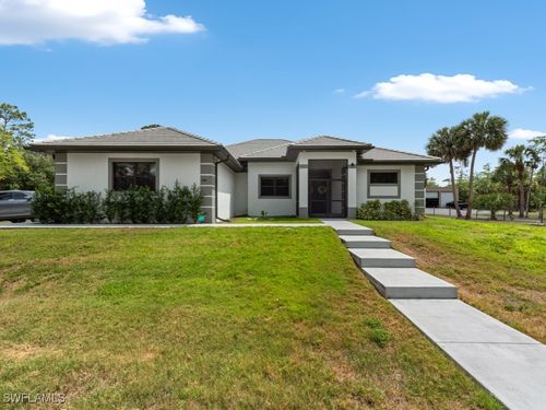 2538 4th Ave Ne, NAPLES, FL, 34120-4939 | Card Image