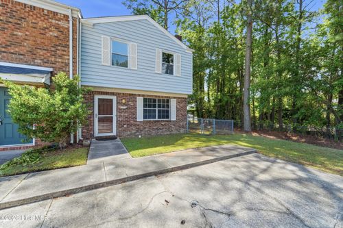 200 Myrtlewood Cir, Jacksonville, NC, 28546-7415 | Card Image