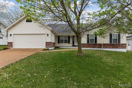 241 Huntsdale Dr, Wentzville, MO, 63385-3228 | Card Image