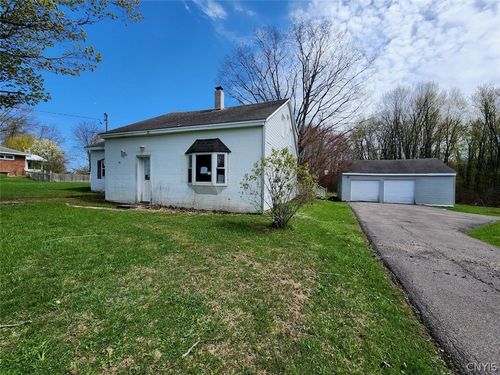 4068 Maider Rd, Clay, NY, 13041-9633 | Card Image