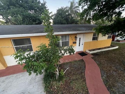 2201 N 56th Ter, Hollywood, FL, 33021-3811 | Card Image
