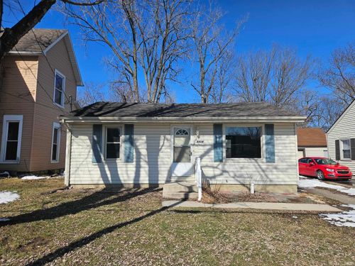 8808 W Cornbread Rd, Yorktown, IN, 47396-1616 | Card Image