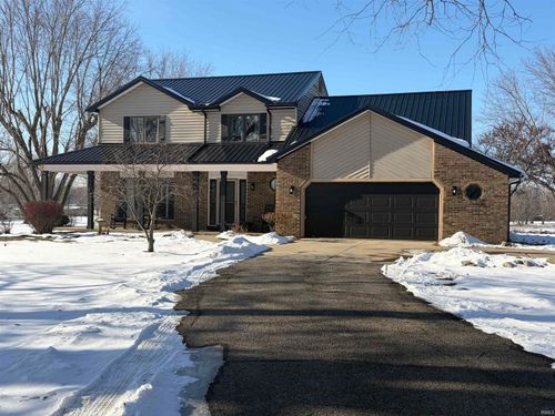 10501 N B Dr, Kendallville, IN, 46755-9720 | Card Image