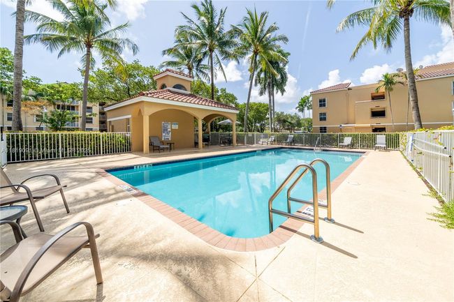 APT-204 - 619 E Sheridan St, Condo with 2 bedrooms, 2 bathrooms and null parking in Dania Beach FL | Image 39
