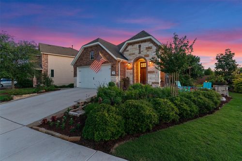 300 Gidran Trl, Georgetown, TX, 78626-4939 | Card Image