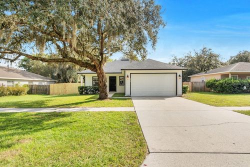 570 E 5th St, CHULUOTA, FL, 32766-8626 | Card Image