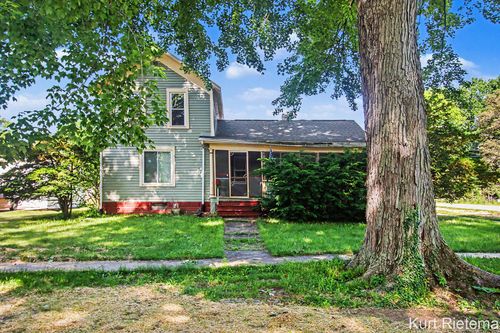 220 Hamilton Ave, Bangor, MI, 49013-1227 | Card Image